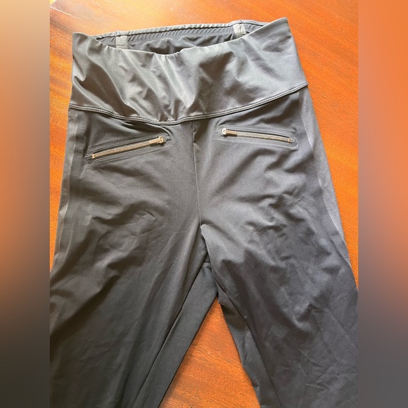 ADAY Throw It Higher Leggings - Picture 5 of 12